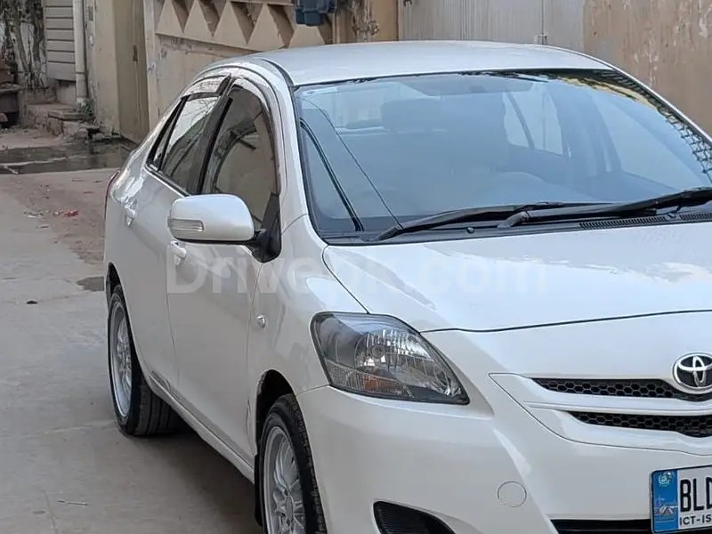 Toyota Belta 2007