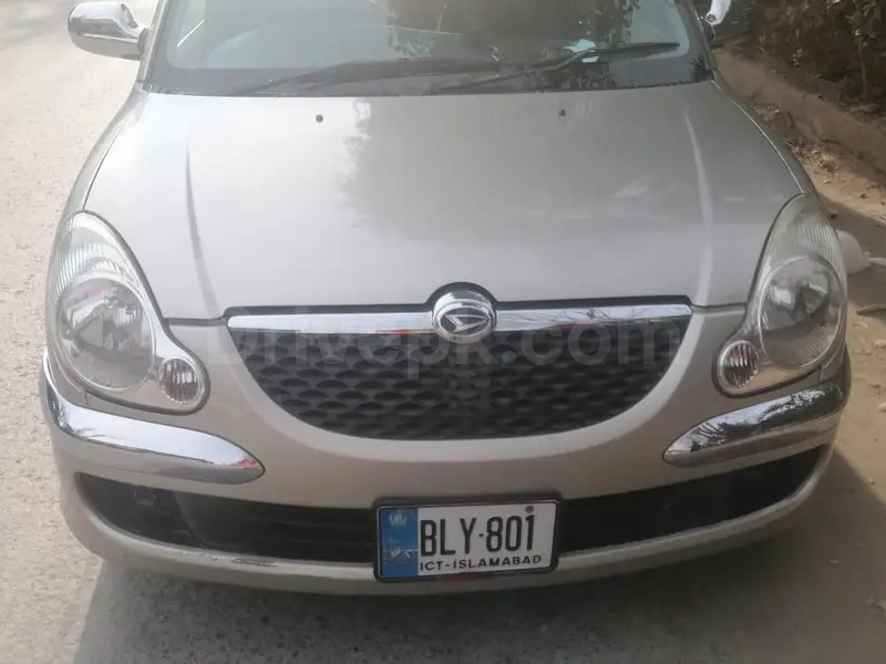 Toyota Duet 2001