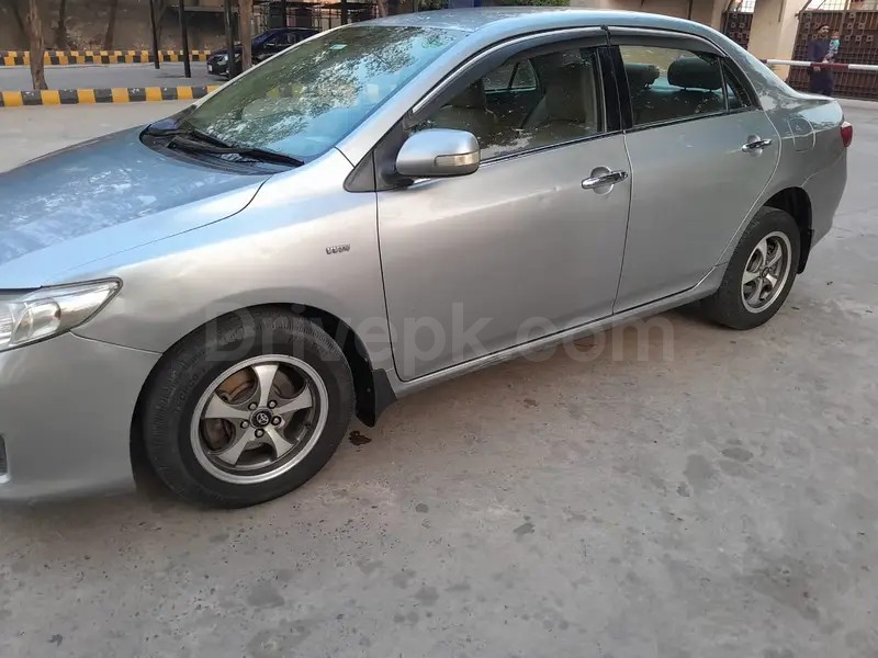 Toyota Corolla GLI 2011