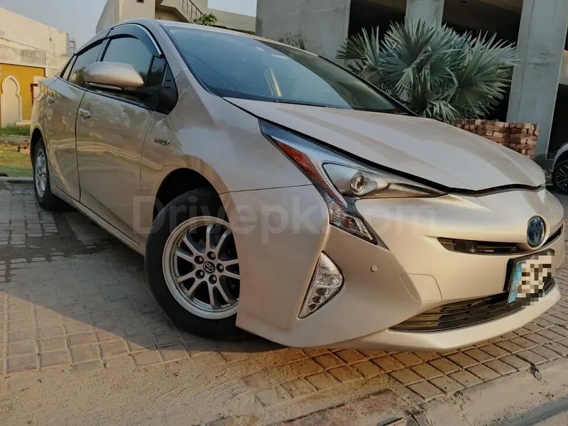 Toyota Prius 2017