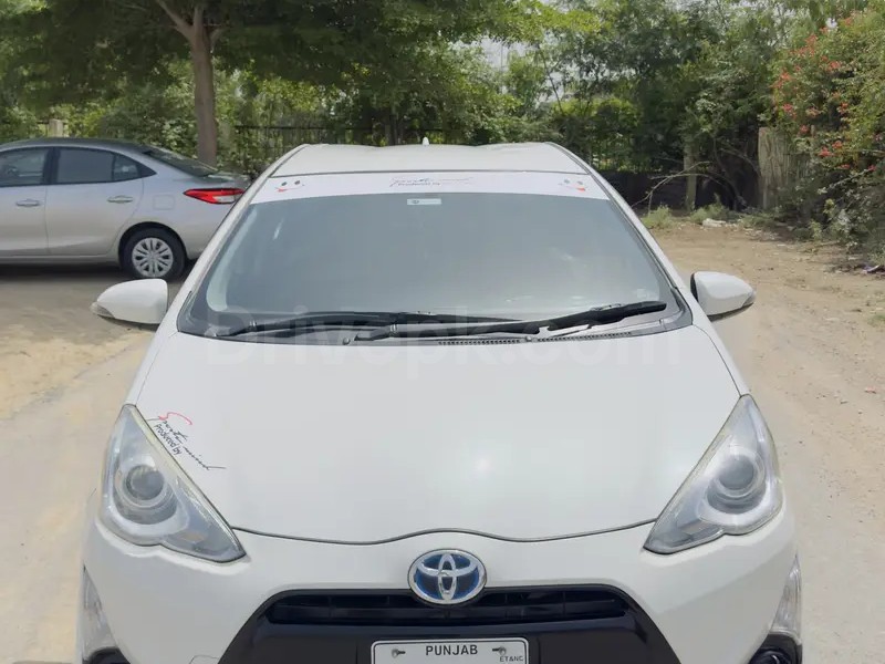 Toyota Aqua 2015