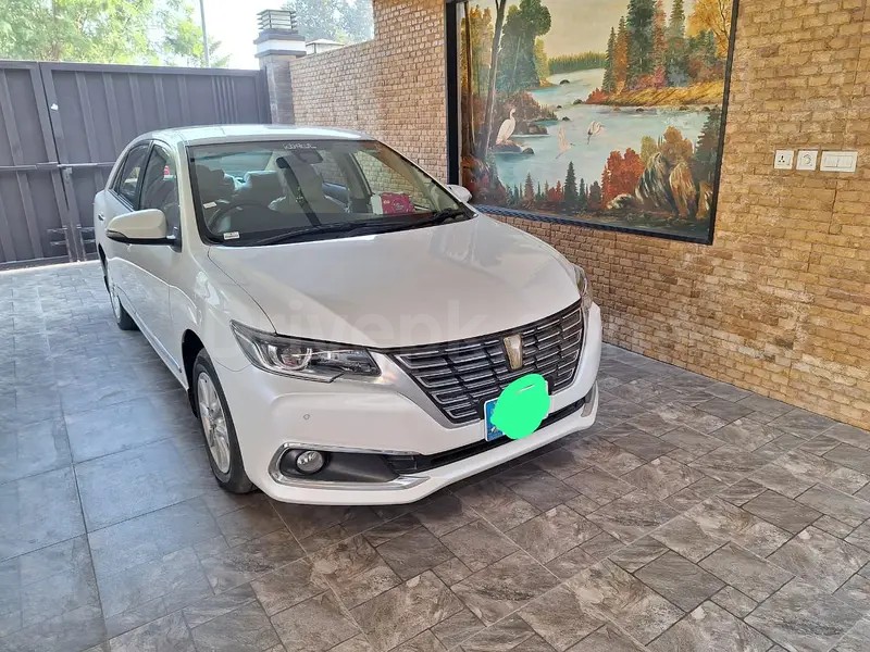 Toyota Premio 2018