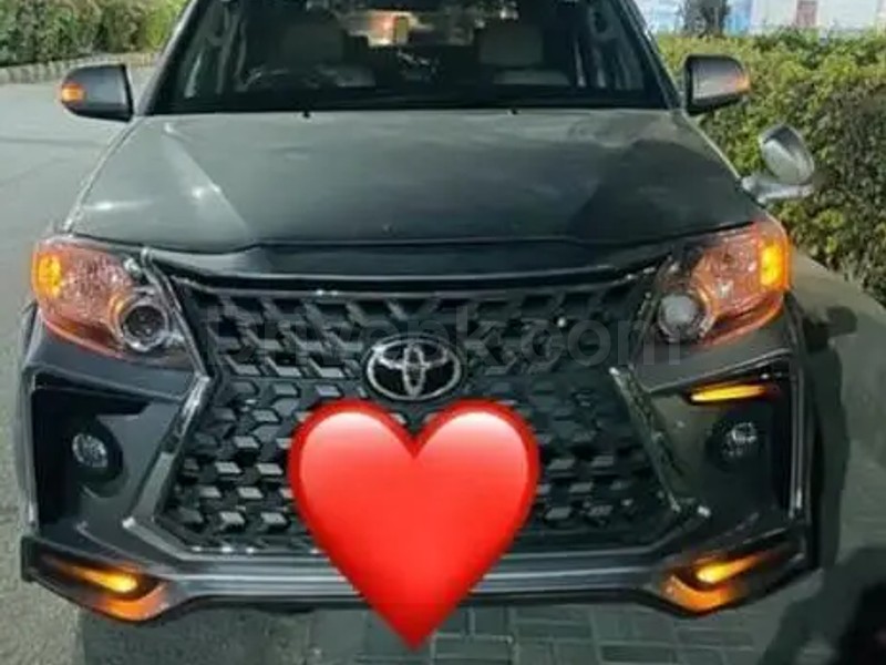 Toyota Fortuner V 2012