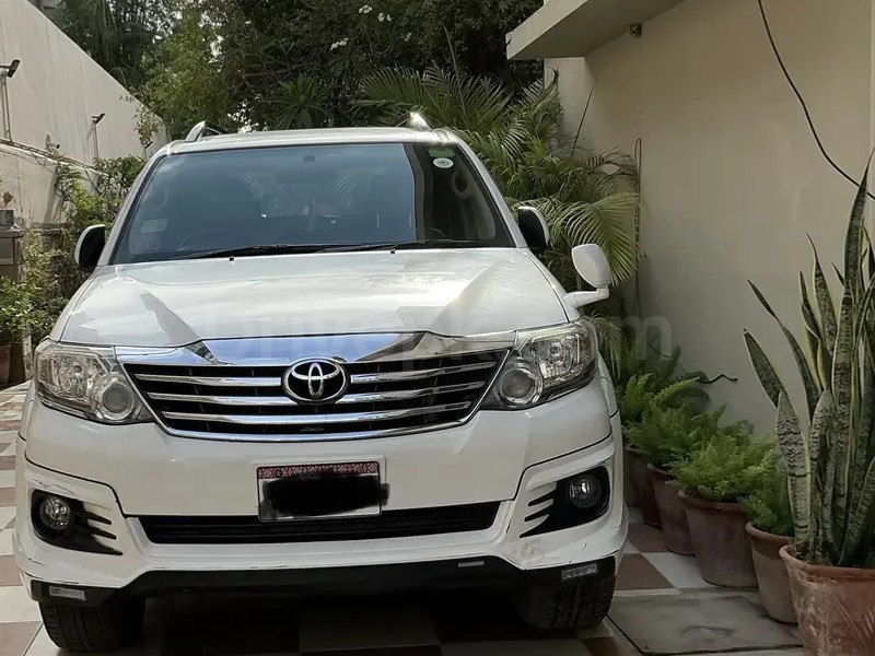 Toyota Fortuner 2016