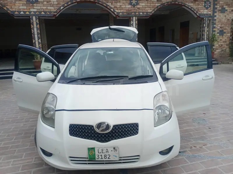 Toyota Vitz 2009