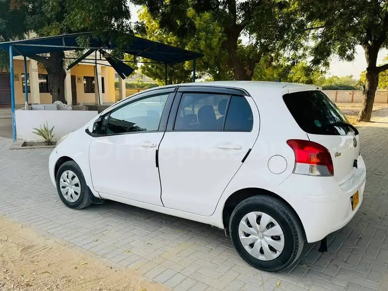Toyota Vitz 2007