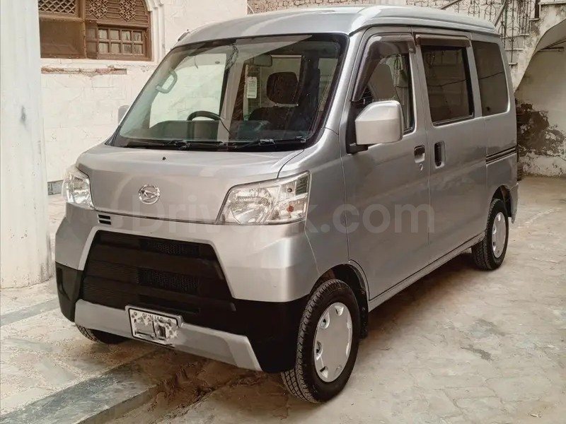 Daihatsu Hijet 2024