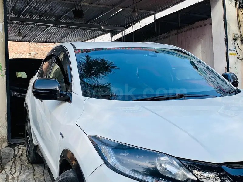 Honda Vezel 2016