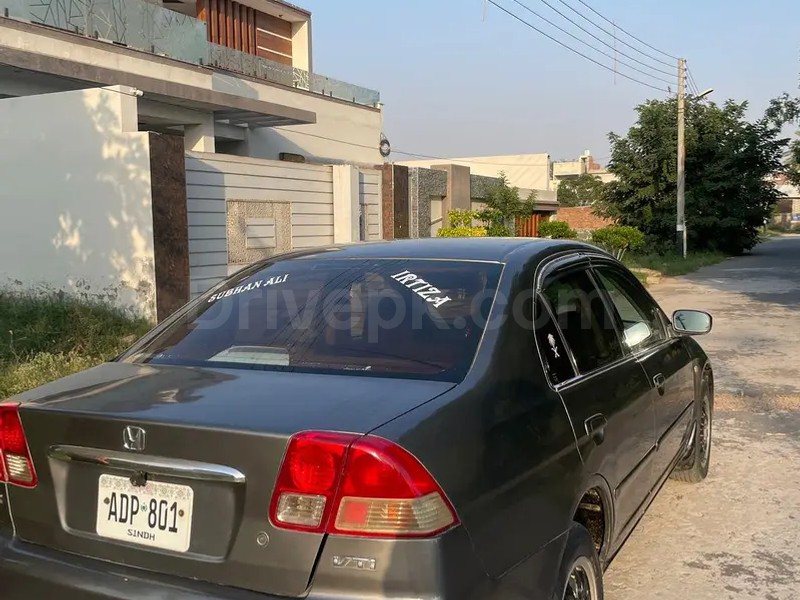 Honda Civic Oriel 2001