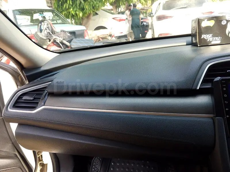 Honda Civic Oriel 2019