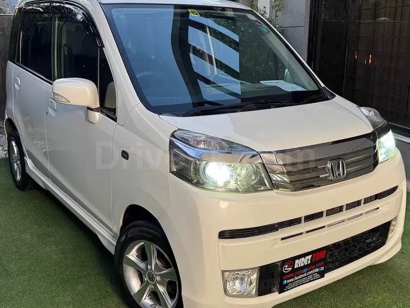 Honda Life 2010