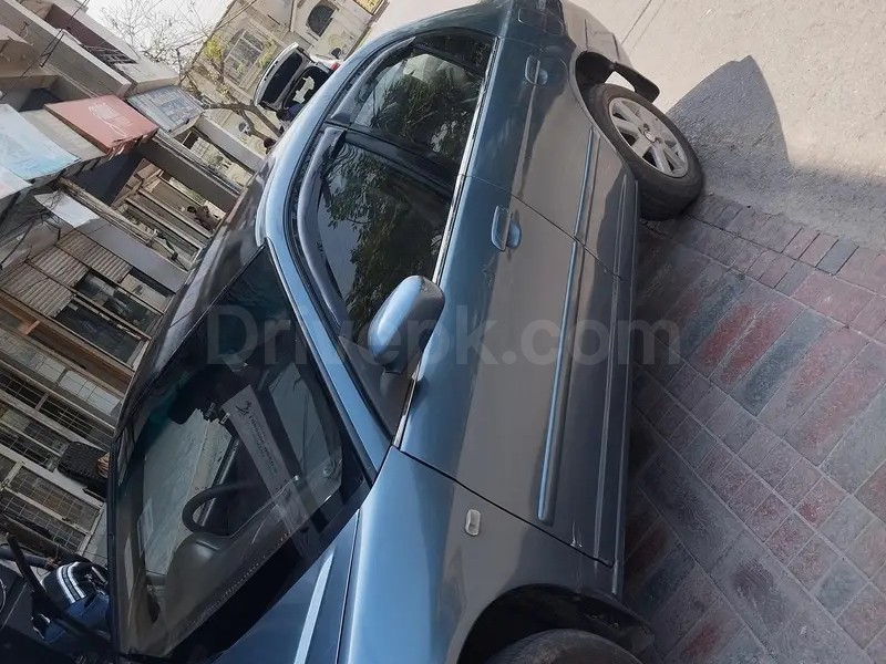 Honda Civic EXi 2004