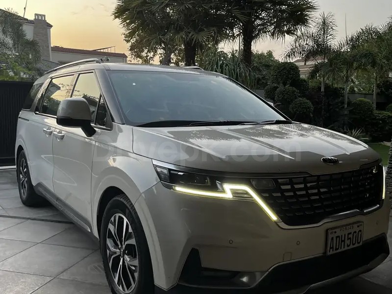 KIA GRAND CARNIVAL 2021