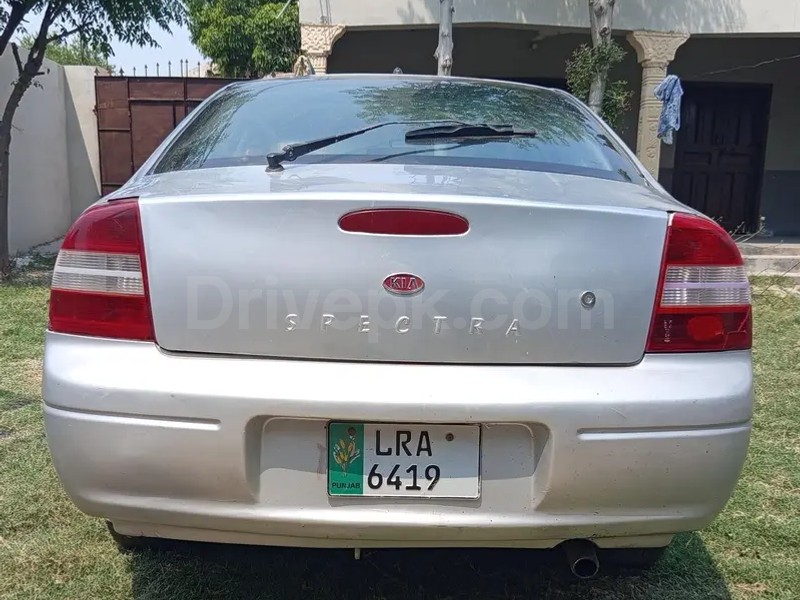 KIA Spectra 2001