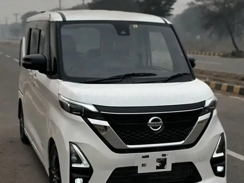 Nissan Roox 2021