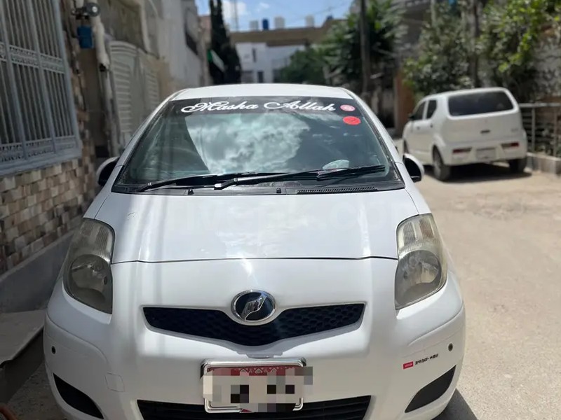 Toyota Vitz 2010