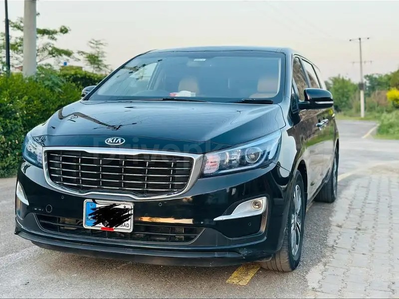 KIA GRAND CARNIVAL 2019