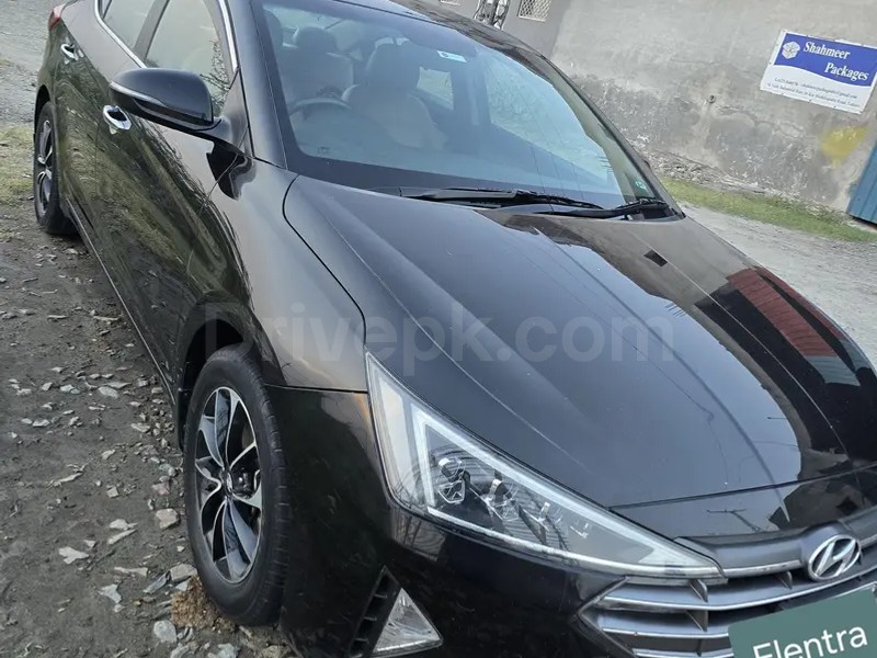 Hyundai Elantra 2023