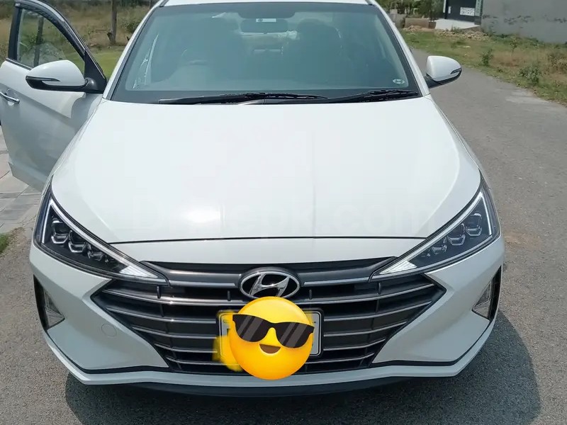 Hyundai Elantra 2024