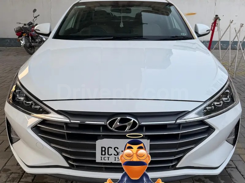 Hyundai Elantra 2022