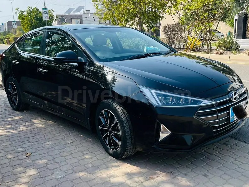 Hyundai Elantra 2022