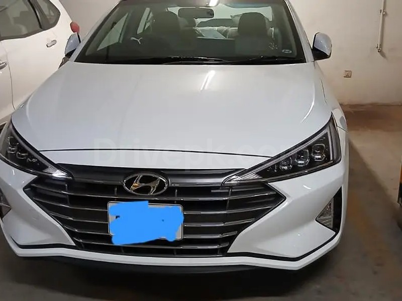 Hyundai Elantra 2024