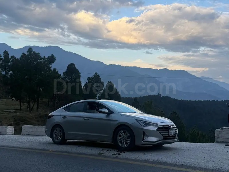 Hyundai Elantra 2021