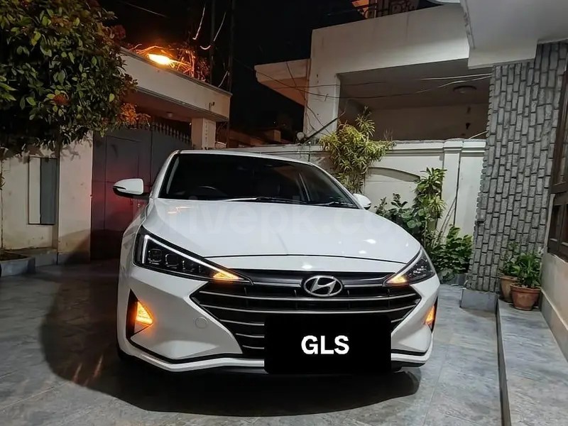 Hyundai Elantra 2023