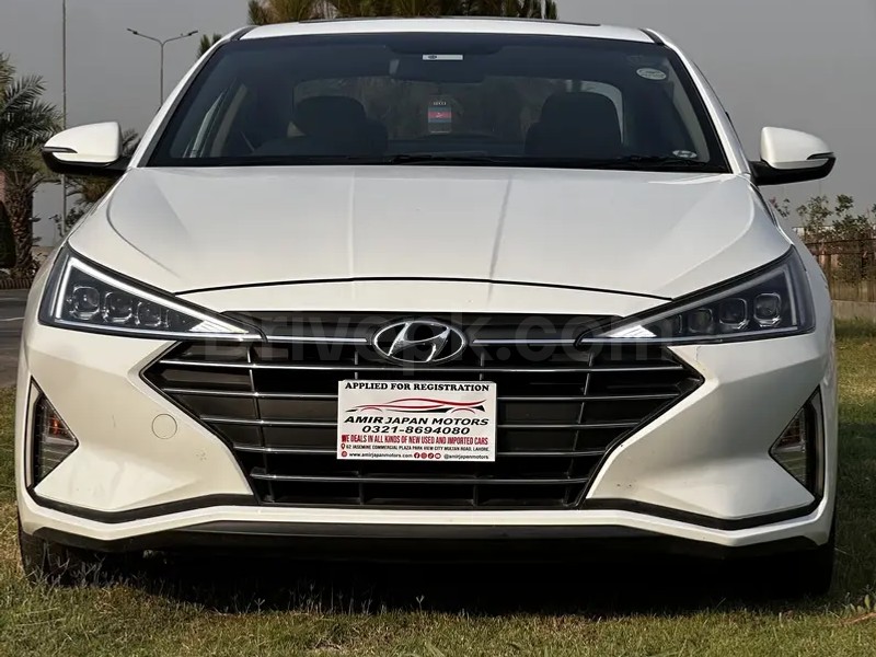 Hyundai Elantra 2022