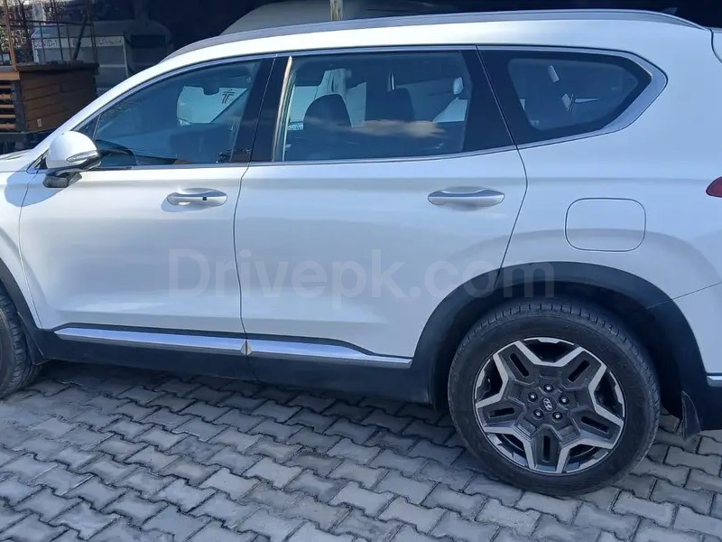 Hyundai Santa Fe 2024