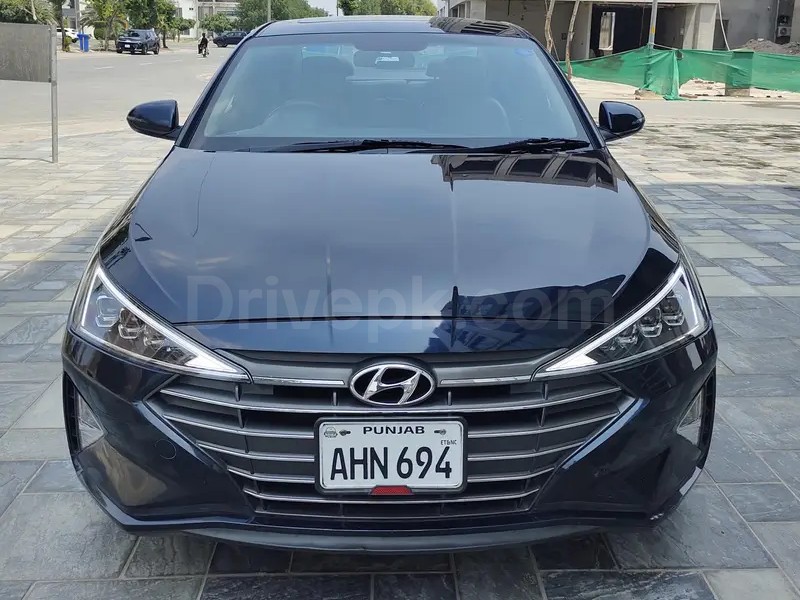 Hyundai Elantra 2022