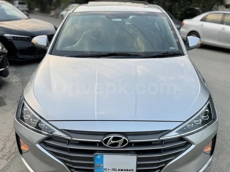 Hyundai Elantra 2022
