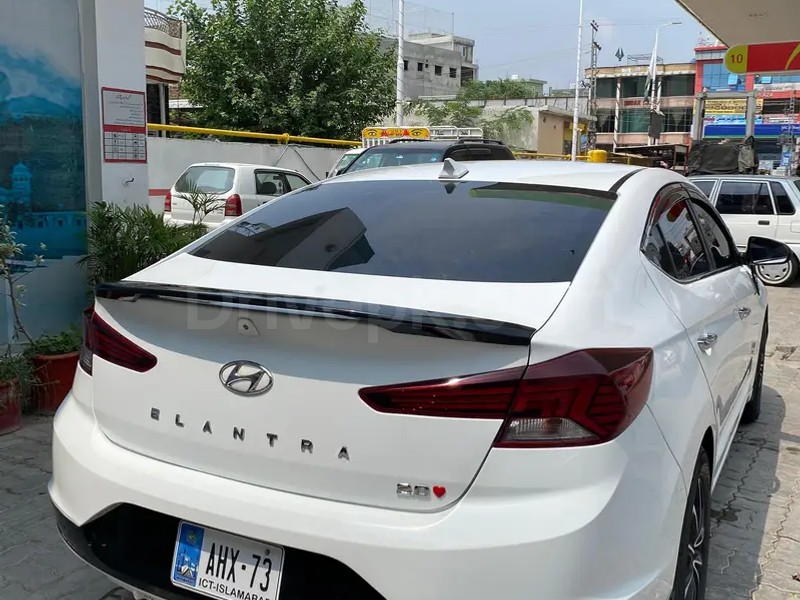 Hyundai Elantra 2021