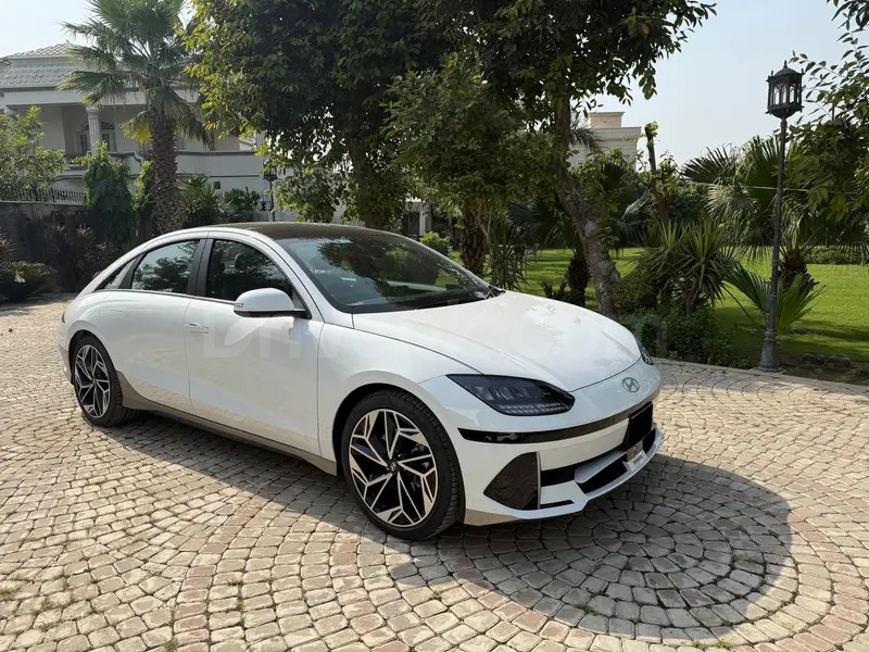 Hyundai Ioniq 2024