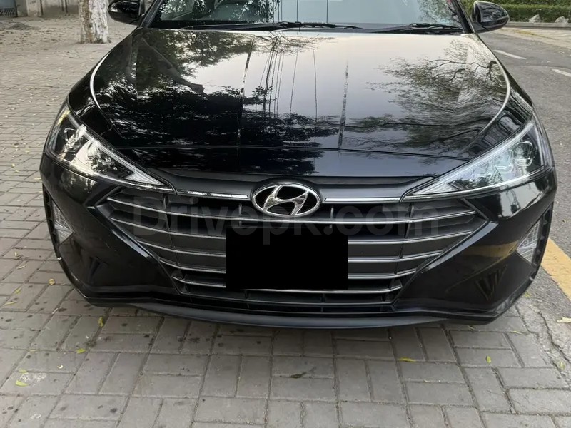 Hyundai Elantra 2022