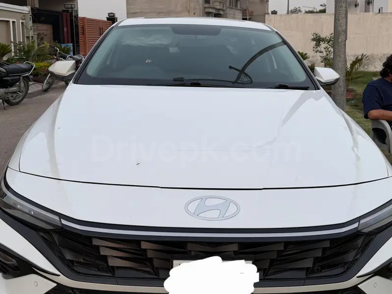 Hyundai Elantra 2025