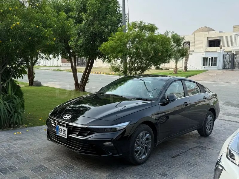 Hyundai Elantra 2025