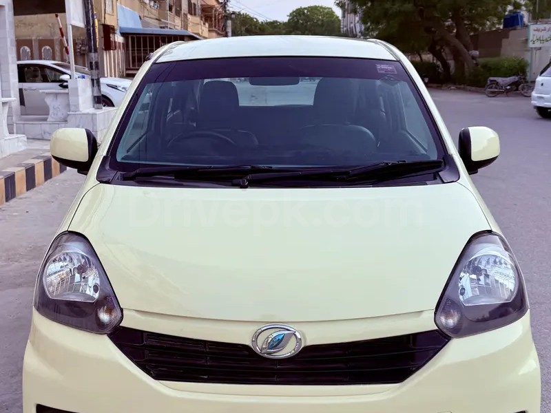 Daihatsu Mira 2015
