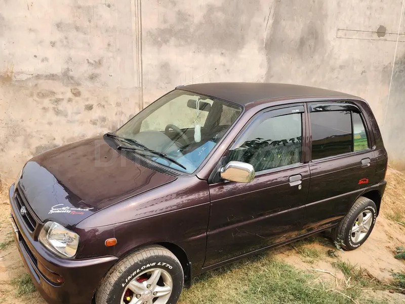 Daihatsu Cuore 2012