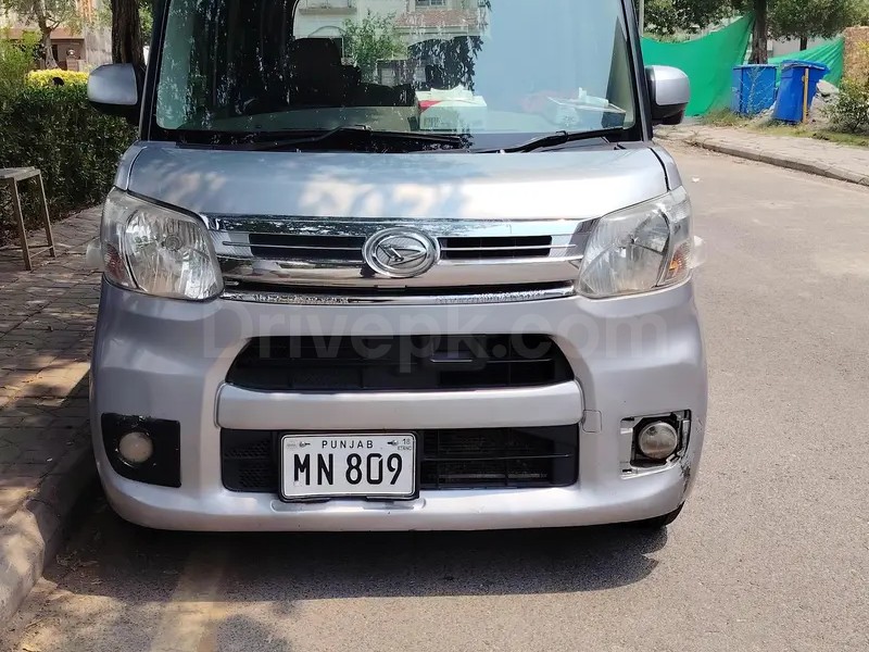 Daihatsu Tanto 2018