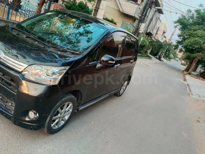 Daihatsu Move 2015