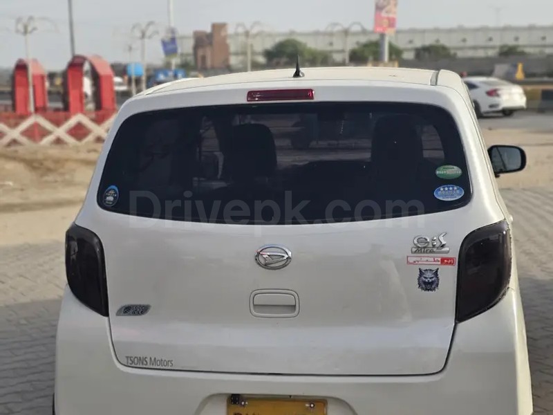 Daihatsu Mira 2015