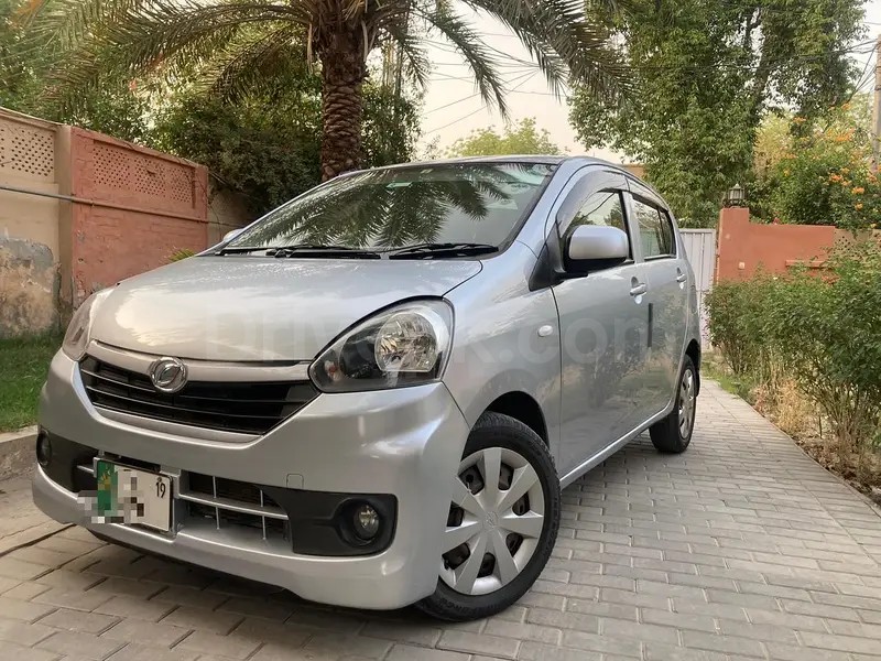 Daihatsu Mira 2016