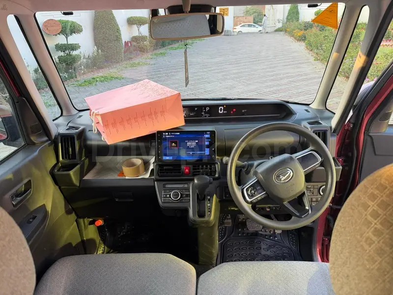Daihatsu Tanto 2021