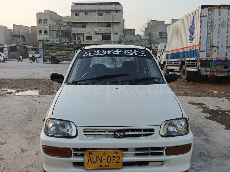 Daihatsu Cuore 2011