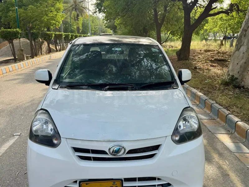 Daihatsu Mira 2012