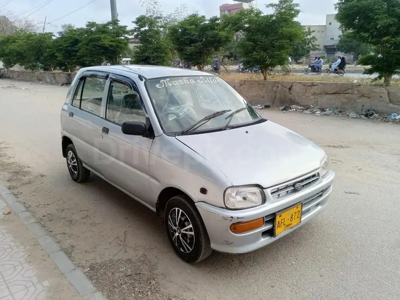 Daihatsu Cuore 2003