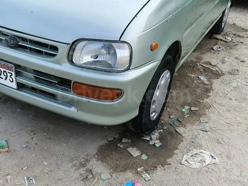 Daihatsu Cuore 2011