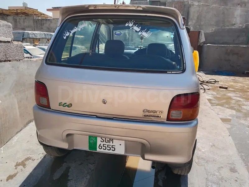 Daihatsu Mira 2005