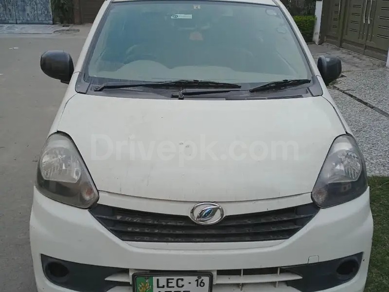 Daihatsu Mira 2015